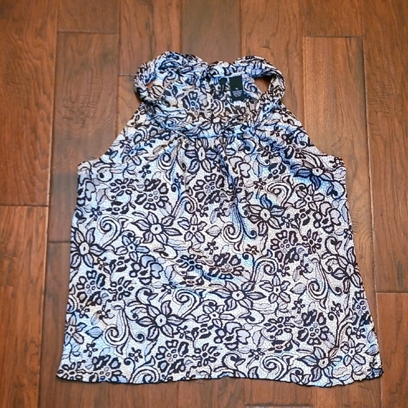 New Directions women's sleeveless halter top featuring a rolled neckline size XL - Picture 1 of 9